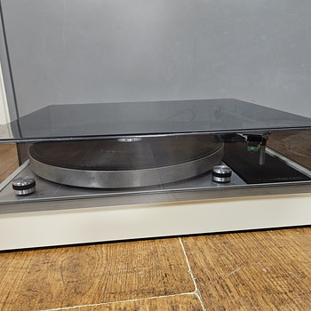 Thorens TD150 MK II 2-скоростной проигрыватель с ременным приводом