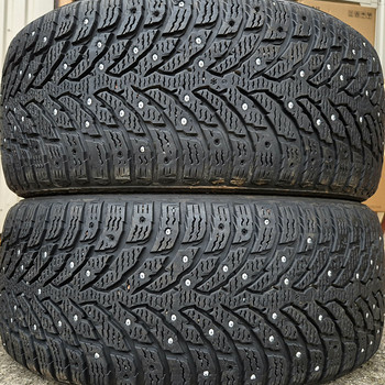 R19 Nokian 245/40/19 - 2tk - 7mm - 90% naelad