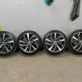 Skoda superb R19 veljed.