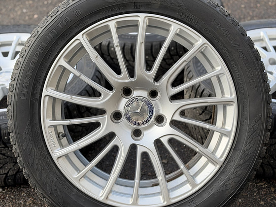 17" Mercedes-Benz veljed 5x112 + naastrehvid 245/45/17 (7mm)