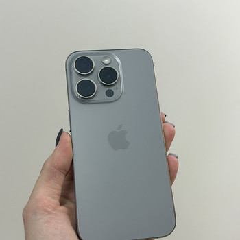 iPhone 15 pro 256 gb