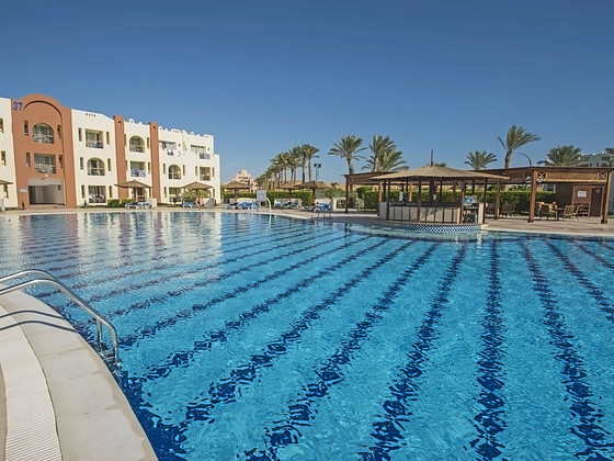SUNRISE ROYAL MAKADI RESORT