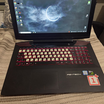 Y700