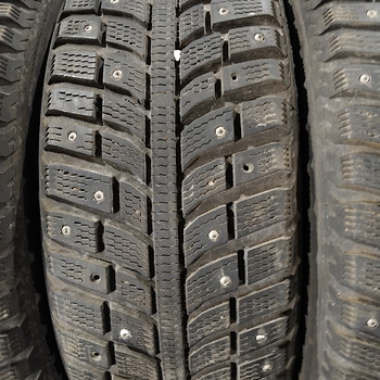 195/60R15 шипованные шины