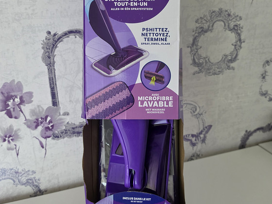 Swiffer WetJet набор для мытья пола — швабра с распылителем