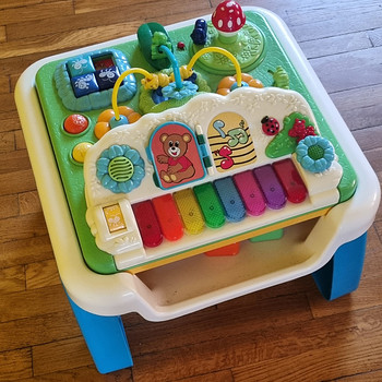 Развивающий стол Chicco