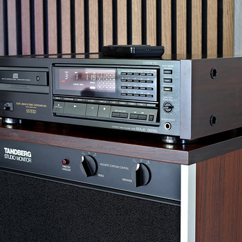 Sony CDP-557ESD CD-mängija (ca 1987, 18 kg)