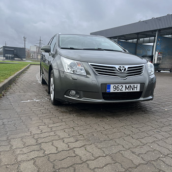 Toyota avensis 2010 1.8