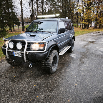 M: Mitsubishi pajero 95 2.8td