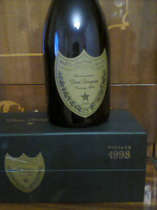 Шампанське Dom Perignon vintage 1998 год 0,75л (3 фото з 3)