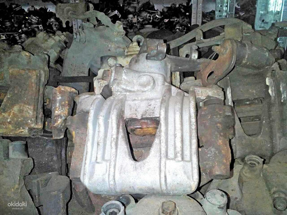 Гальмівний супорт на Opel