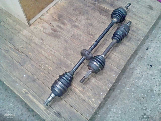 Піввісь на Opel