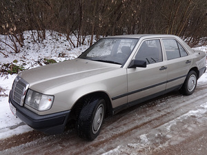 Mercedes-Benz 250 (1 foto no 5)