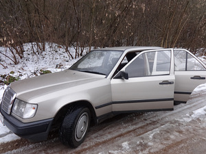 Mercedes-Benz 250 (2 foto no 5)