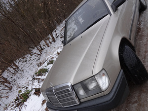 Mercedes-Benz 250 (3 foto no 5)