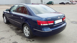 Hyundai Sonata (3 фото из 10)