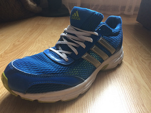 Nike, adidas (3 фото из 3)
