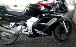 Honda nsr 125cc (1 valokuva sivusta 1)