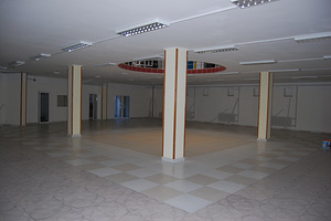 Торгівельний центр 50/50 (1 фото з 8)