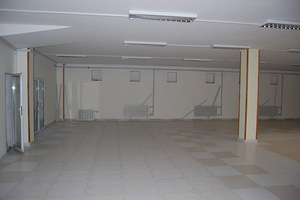 Торгівельний центр 50/50 (2 фото з 8)