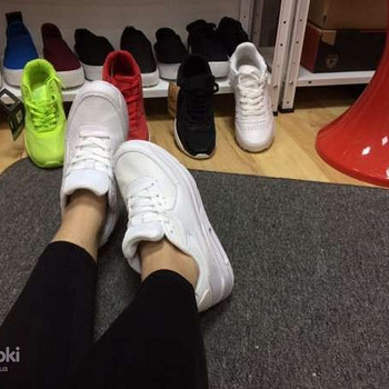 Кроссовки белые nike