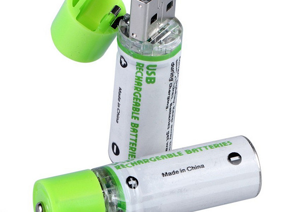 Батарейки заряджаються від USB