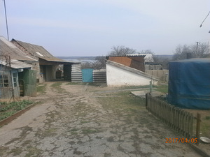 Глинобитный дом, дача, участок (3 фото из 6)