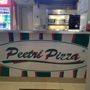 Повар v Peetri Pizza Tallinn центр
