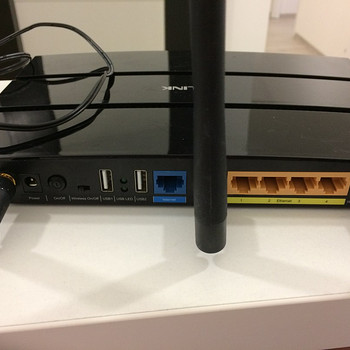 Беспроводной маршрутизатор (роутер) TP-Link TL-WDR4300 Б/У