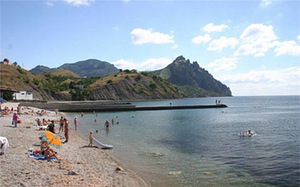 Дом в Крыму в частном секторе недалеко от моря недорого (2 фото из 2)