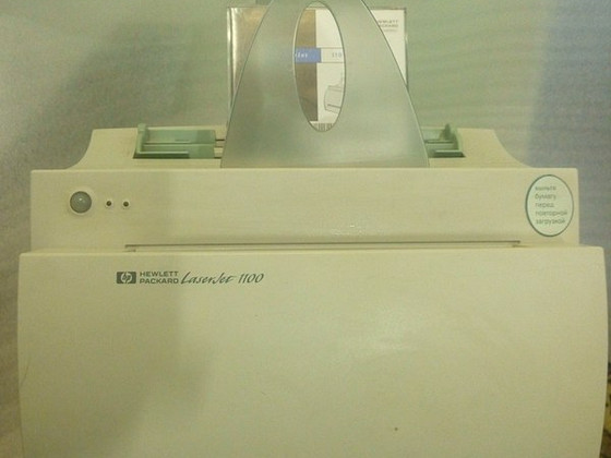 Принтер HP LaserJet 1100 + картридж