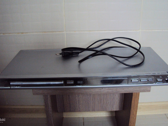 Philips проигрыватель DVD с USB DVP5168K DivX Ultra караоке