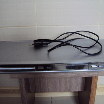 Philips проигрыватель DVD с USB DVP5168K DivX Ultra караоке