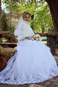 Весільня сукня (1 фото з 3)
