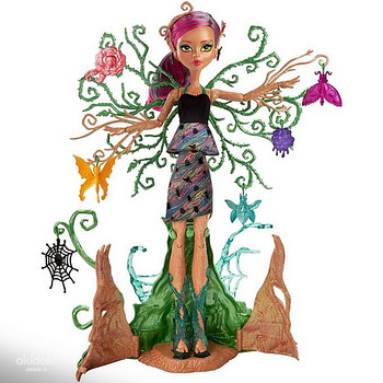 Monster High lelle - Garden Ghouls Treesa Thornwillow -35%
