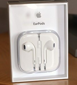 Apple Earpods md827zm/a (1 фото из 3)