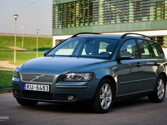 VOLVO V50