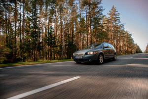VOLVO V50 (3 foto no 3)