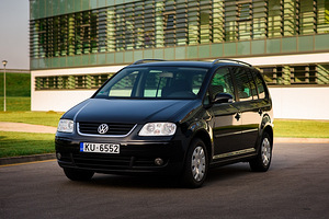 VW TOURAN (1 фото из 3)