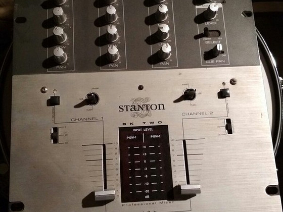 Микшерский пульт Stanton SK-2