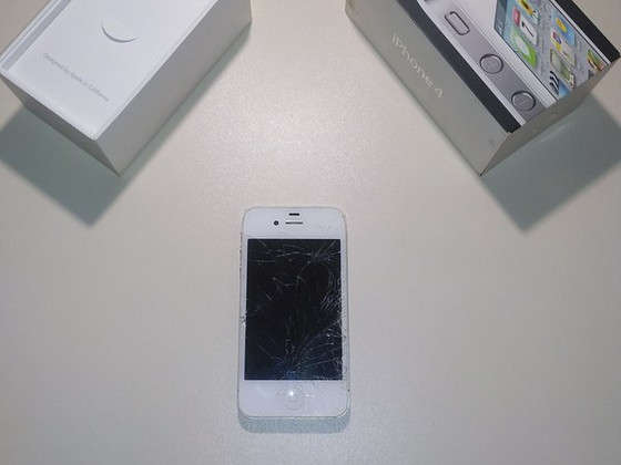 На запчасти Iphone 4 8Gb