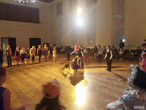Pasākumu vadītāja (3 foto no 3)