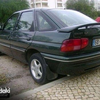 Заднее стекло от Fort Escort
