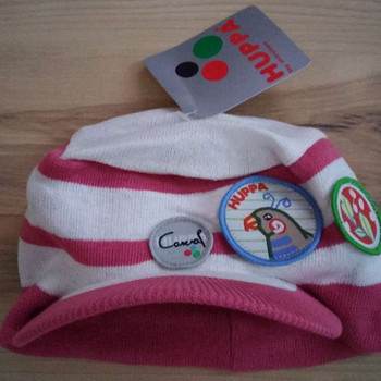 Новая шапка Huppa с козырьком, р. M