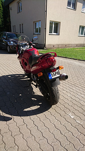 Suzuki GSX 750F (5 фото из 9)