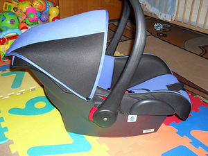 4baby turvahäll 0-13 kg (2 foto / 3)
