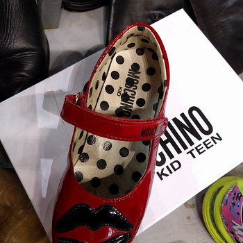 Moschino lakknahast kingad, suurus 29