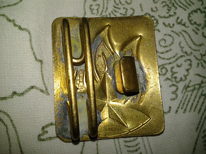 Пряжка (2 фото из 3)