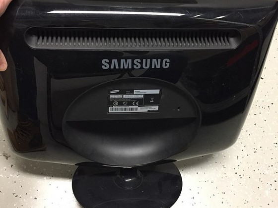 Samsung 20 2032BW
