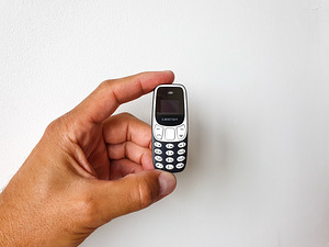 Миниатюрная копия Nokia 3310 (1 фото из 7)
